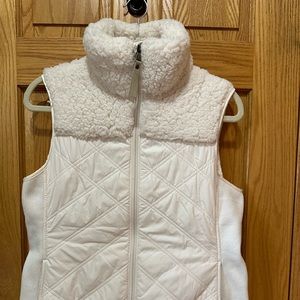 PRANA full zip quilted vest with Sherpa lining women’s medium